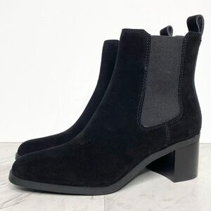 New! Steve Madden Rhiannon Black Suede Chelsea Bootie 7 1/2 M